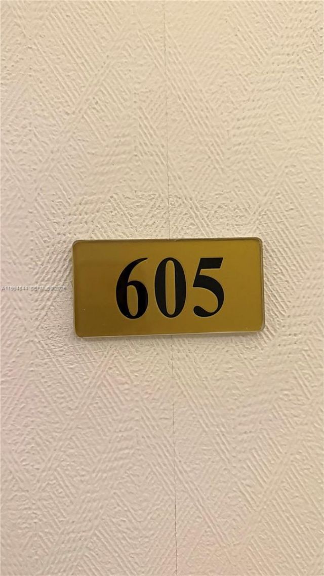 1800 NE 114th St, Unit 605, North Miami, FL 33181 Photo