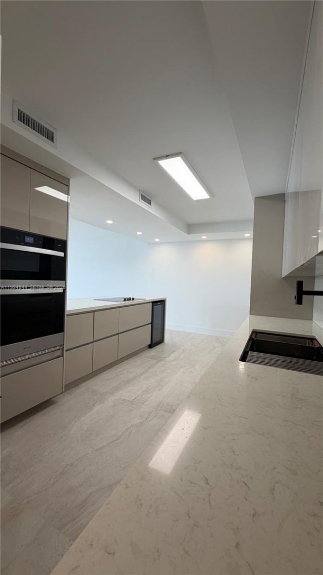 1800 NE 114th St, Unit 605, North Miami, FL 33181 Photo