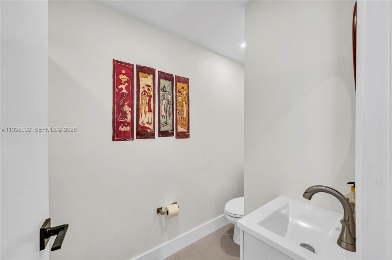 7018 SW 53rd Ln, Miami, FL 33155 Photo