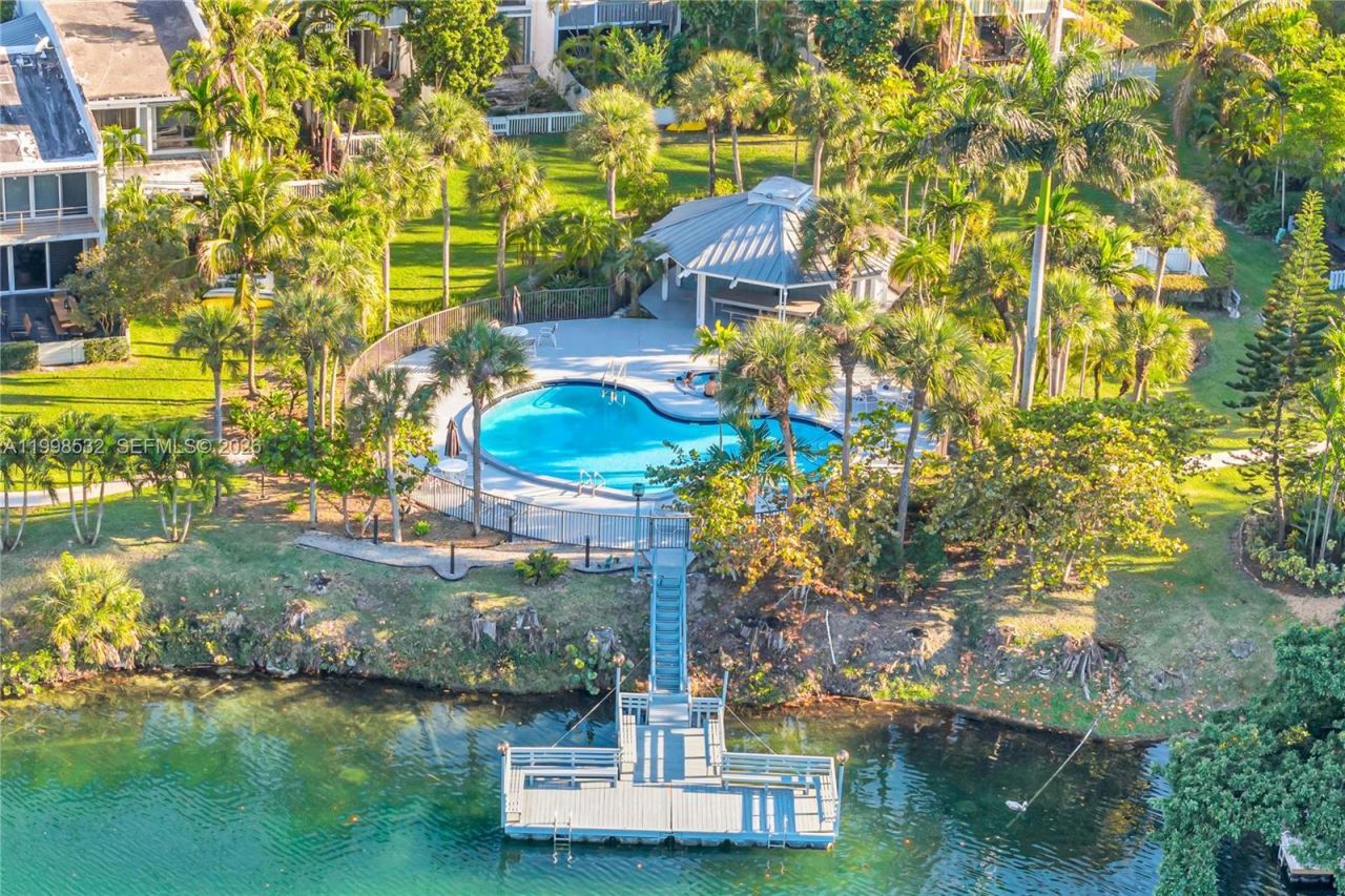 7018 SW 53rd Ln, Miami, FL 33155 Photo