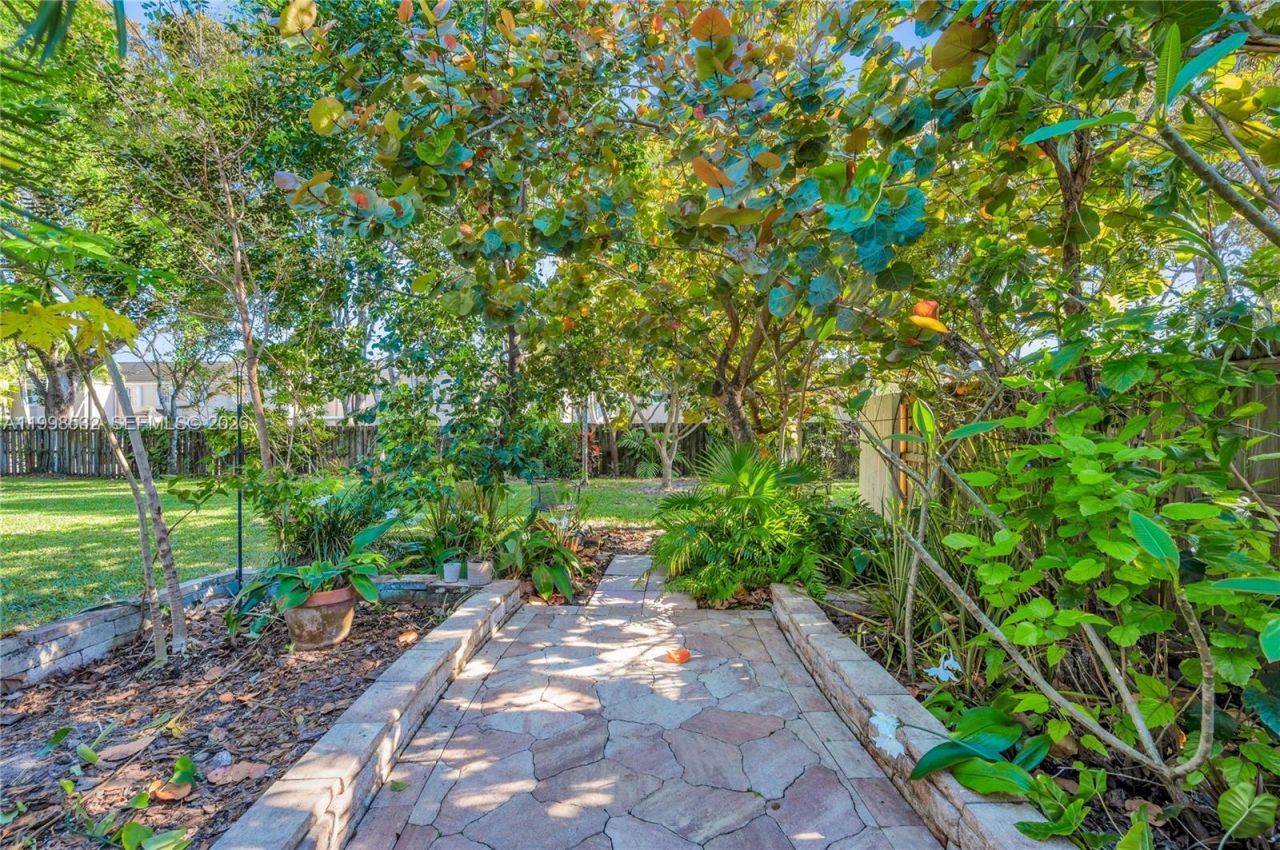 7018 SW 53rd Ln, Miami, FL 33155 Photo