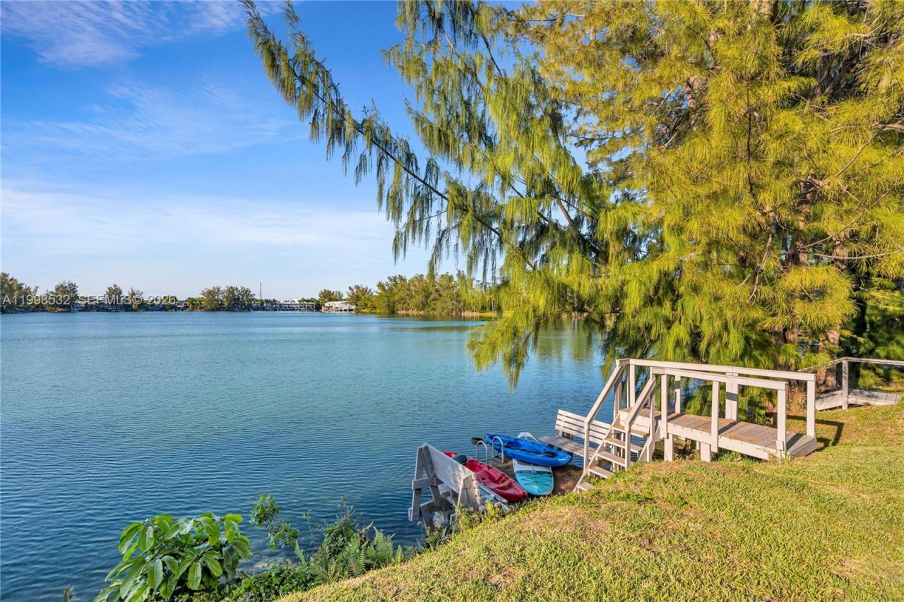 7018 SW 53rd Ln, Miami, FL 33155 Photo