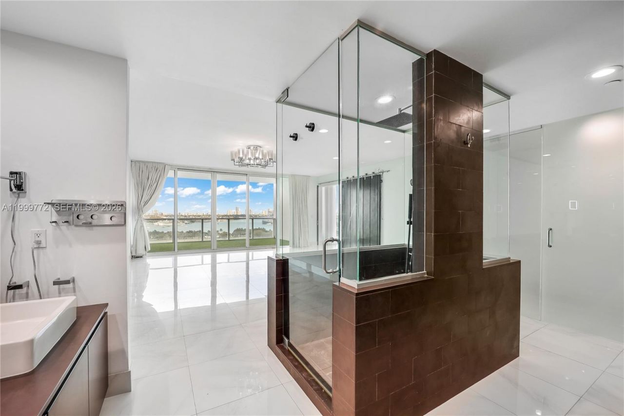 1040 Biscayne Blvd, Unit 1001, Miami, FL 33132 Photo