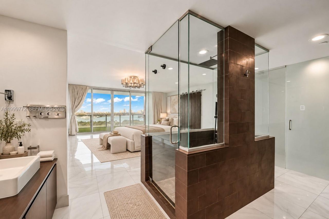1040 Biscayne Blvd, Unit 1001, Miami, FL 33132 Photo