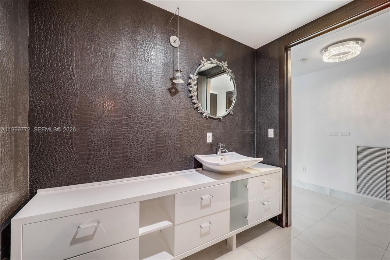 1040 Biscayne Blvd, Unit 1001, Miami, FL 33132 Photo