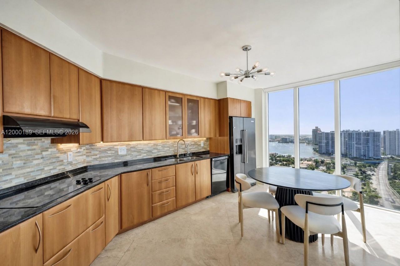 19111 Collins Ave, Unit 2703, Sunny Isles Beach, FL 33160 Photo