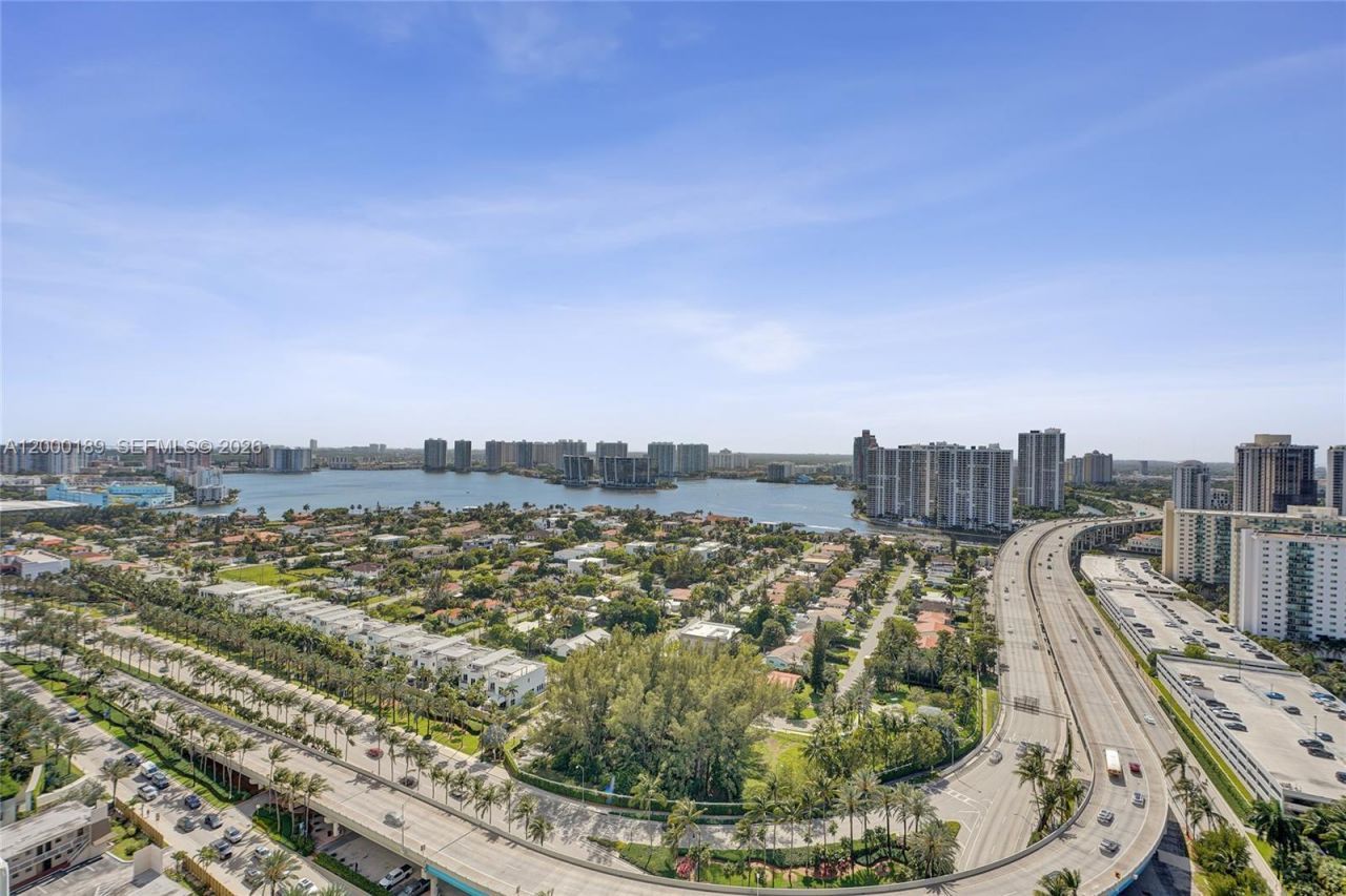 19111 Collins Ave, Unit 2703, Sunny Isles Beach, FL 33160 Photo