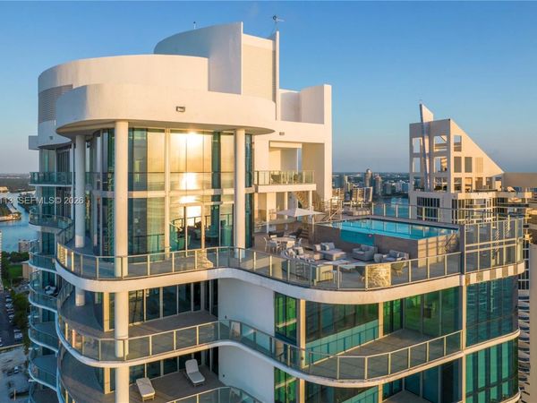 17475 Collins Ave, Unit PH3201, Sunny Isles Beach, FL 33160