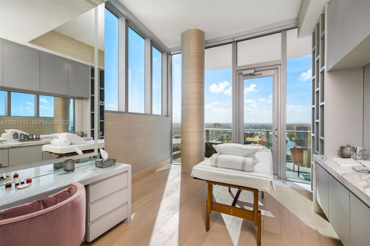 17475 Collins Ave, Unit PH3201, Sunny Isles Beach, FL 33160 Photo