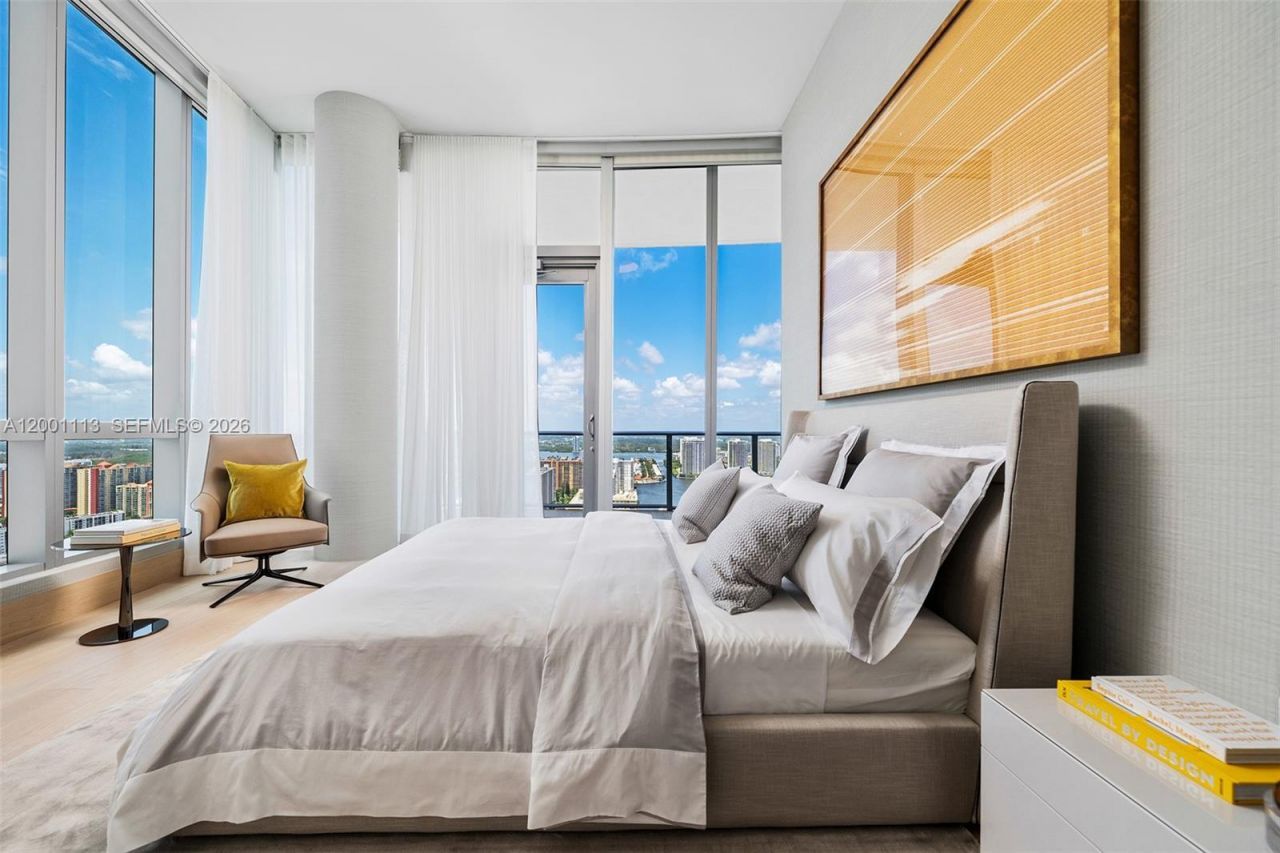 17475 Collins Ave, Unit PH3201, Sunny Isles Beach, FL 33160 Photo