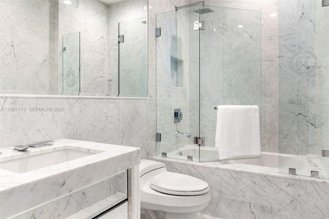 17475 Collins Ave, Unit PH3201, Sunny Isles Beach, FL 33160 Photo