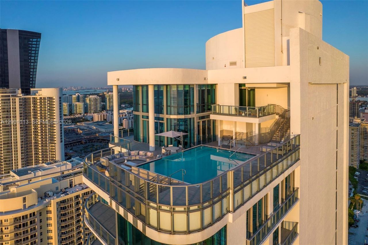 17475 Collins Ave, Unit PH3201, Sunny Isles Beach, FL 33160 Photo