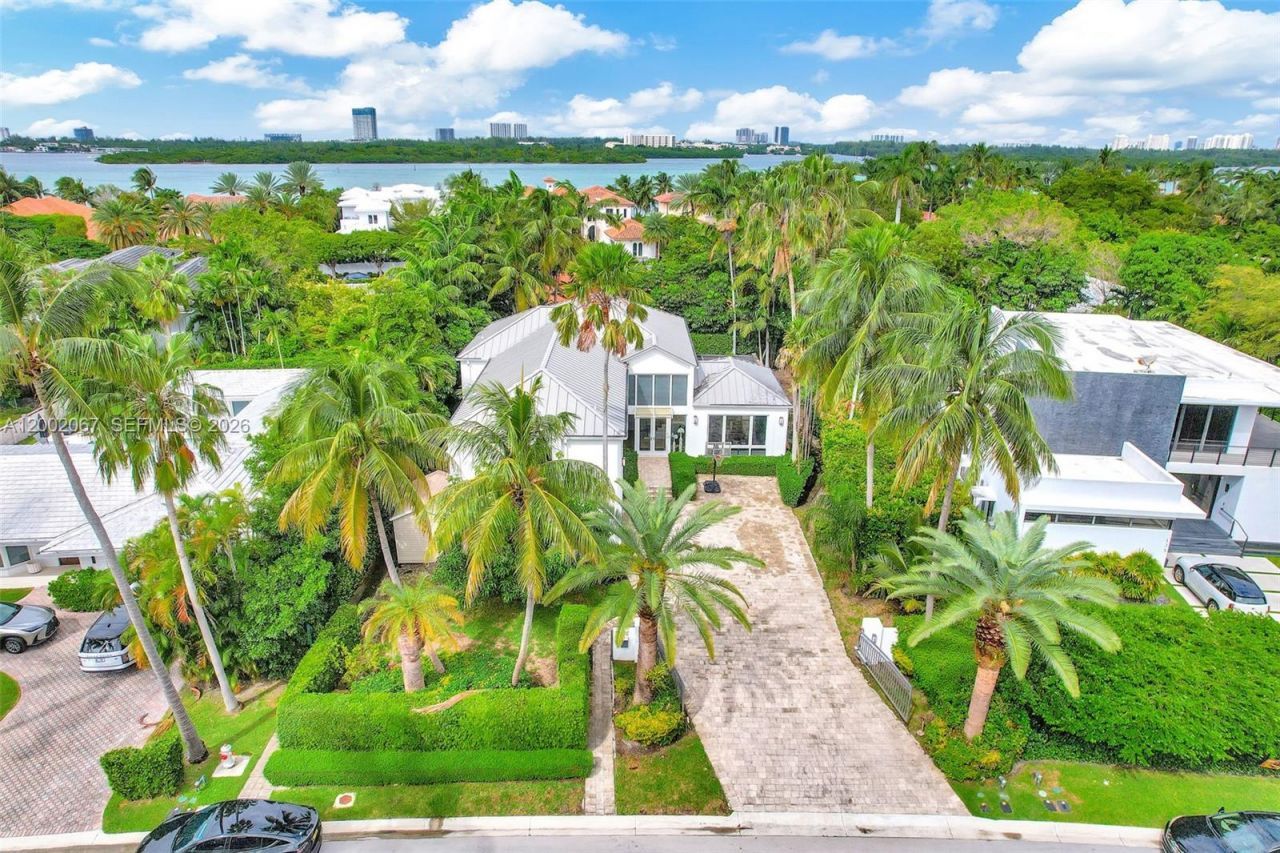 145 Biscay Dr, Bal Harbour, FL 33154 Photo