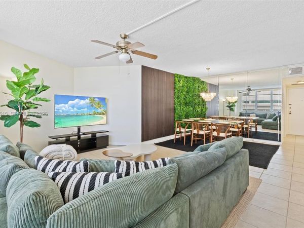 3725 S Ocean Dr , Unit 921, Hollywood, FL 33019