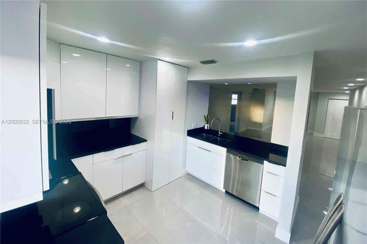 199 SW 12th Ave, Unit 501-C, Miami, FL 33130 Photo