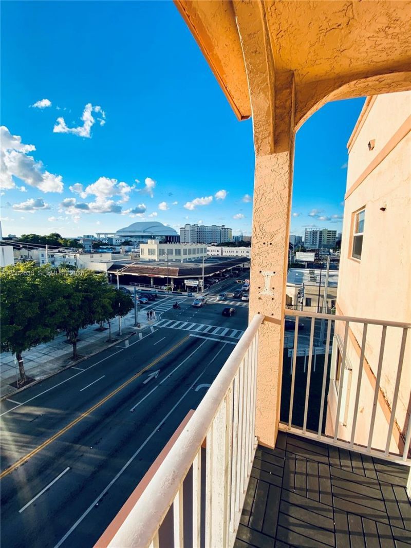 199 SW 12th Ave, Unit 501-C, Miami, FL 33130 Photo