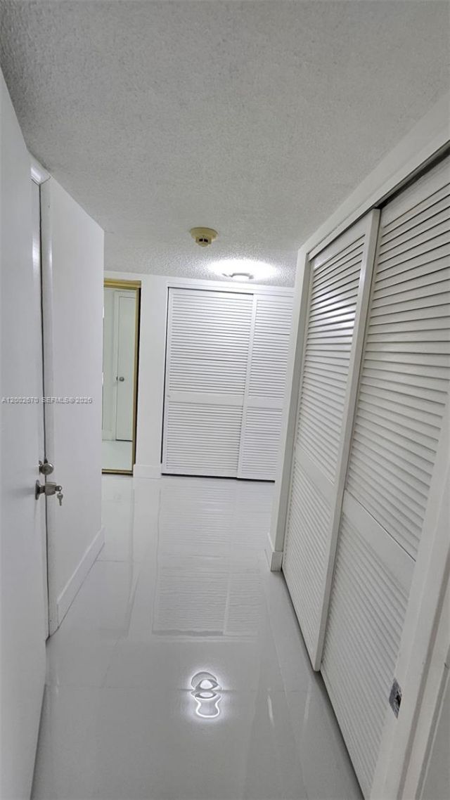 871 NE 195 St, Unit 204, Miami, FL 33179 Photo