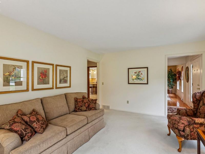 6860 Cliffside Drive, Vermilion, OH 44089 Photo 9