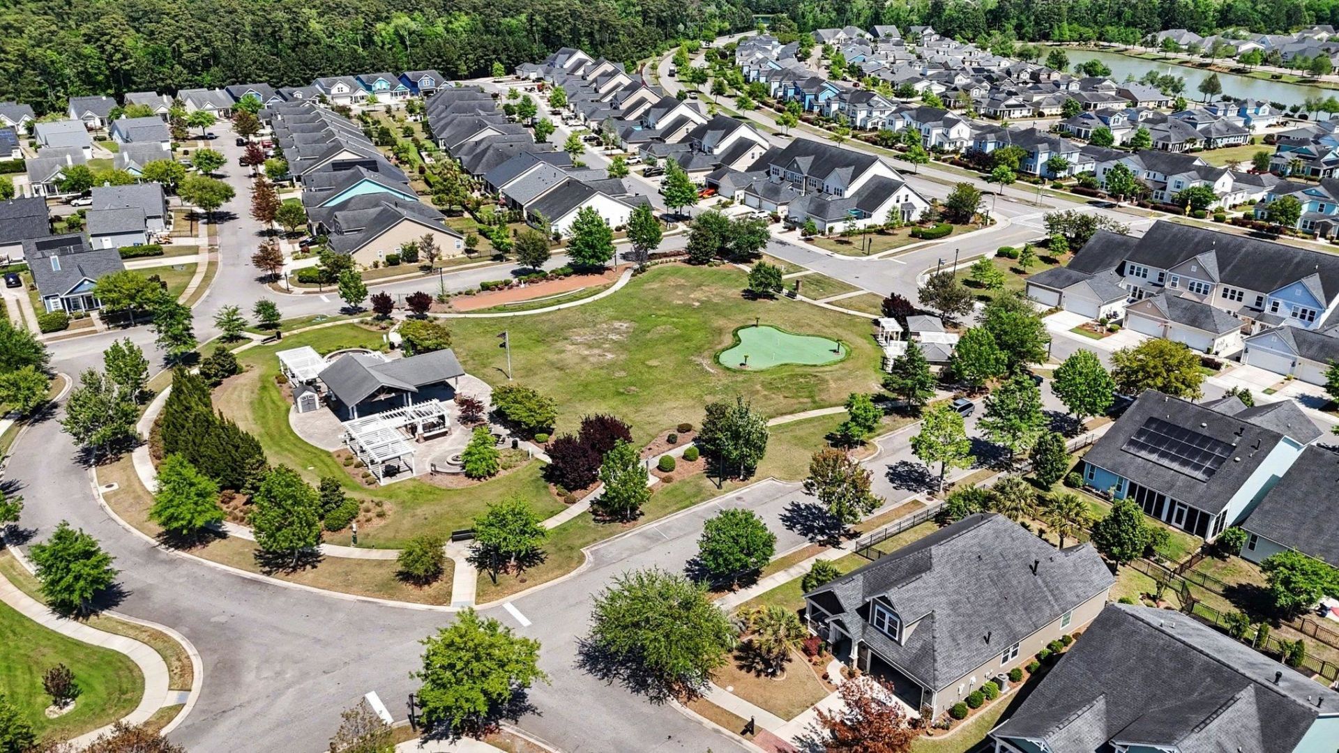 1546 Legacy Loop  Photo 45