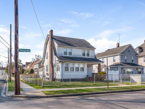 64 Thorne Avenue , Hempstead, NY 11550