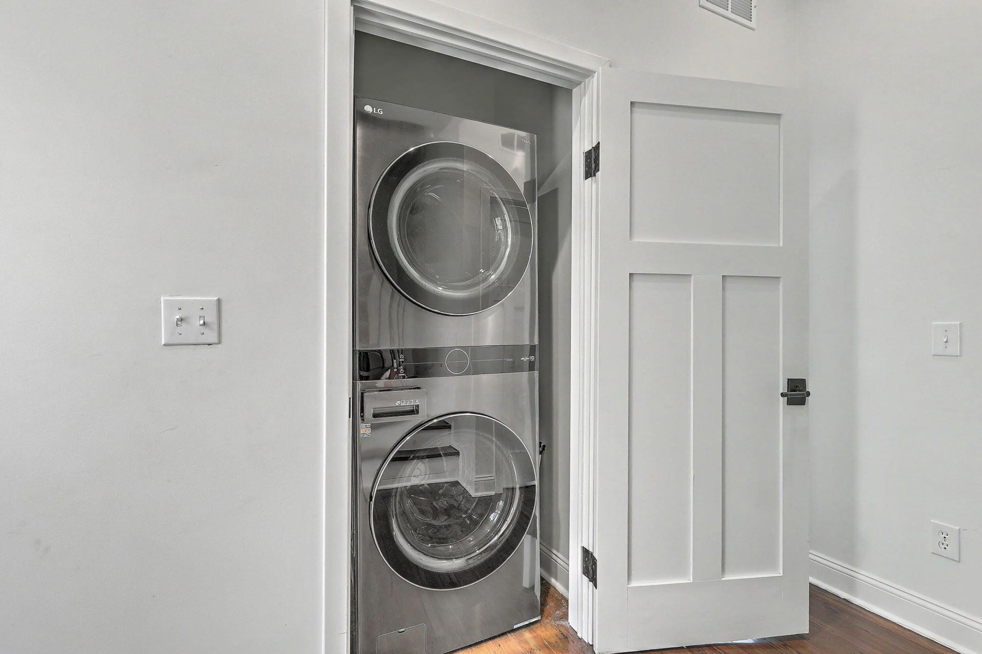 272 Coming Street Photo 19