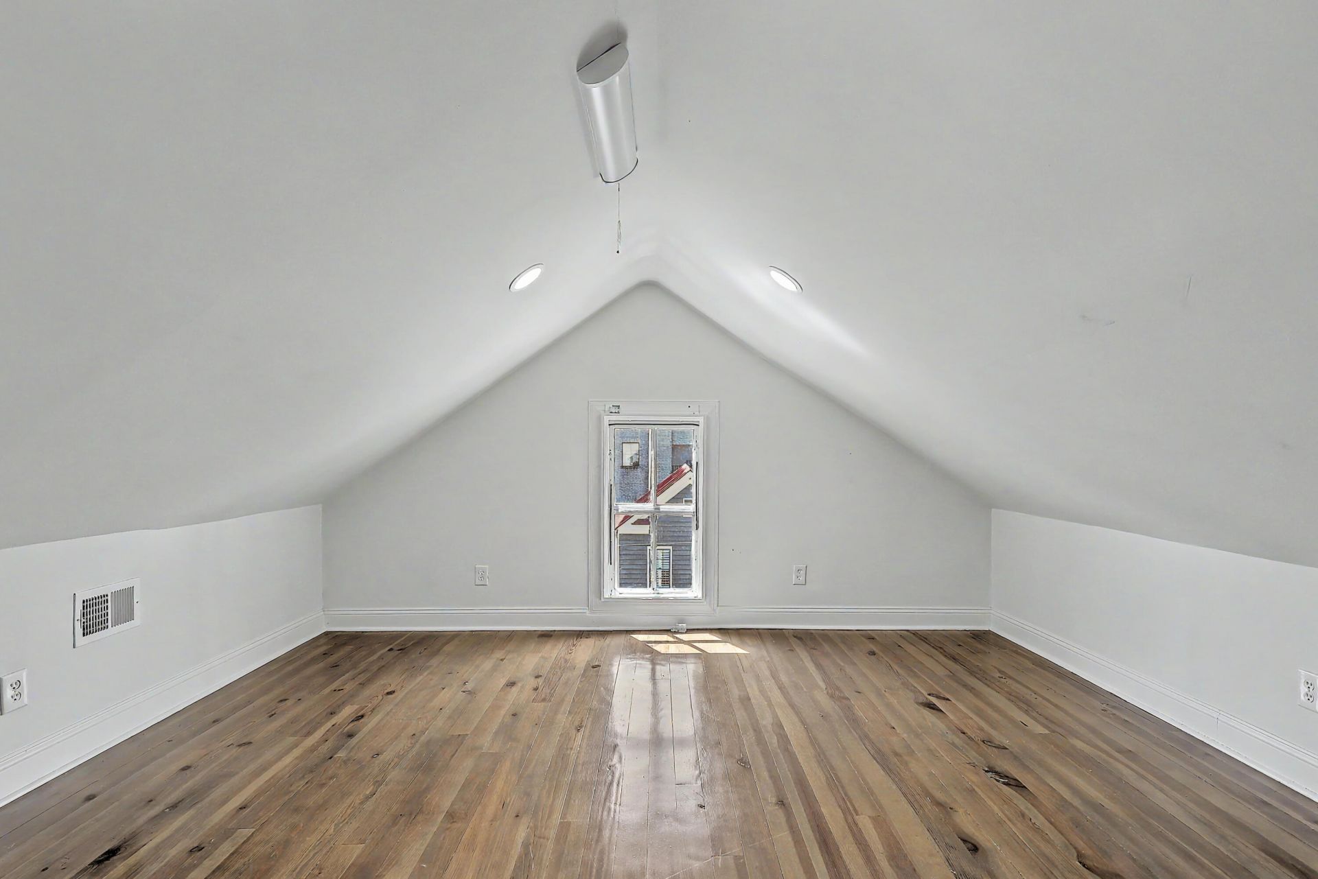 272 Coming Street Photo 30