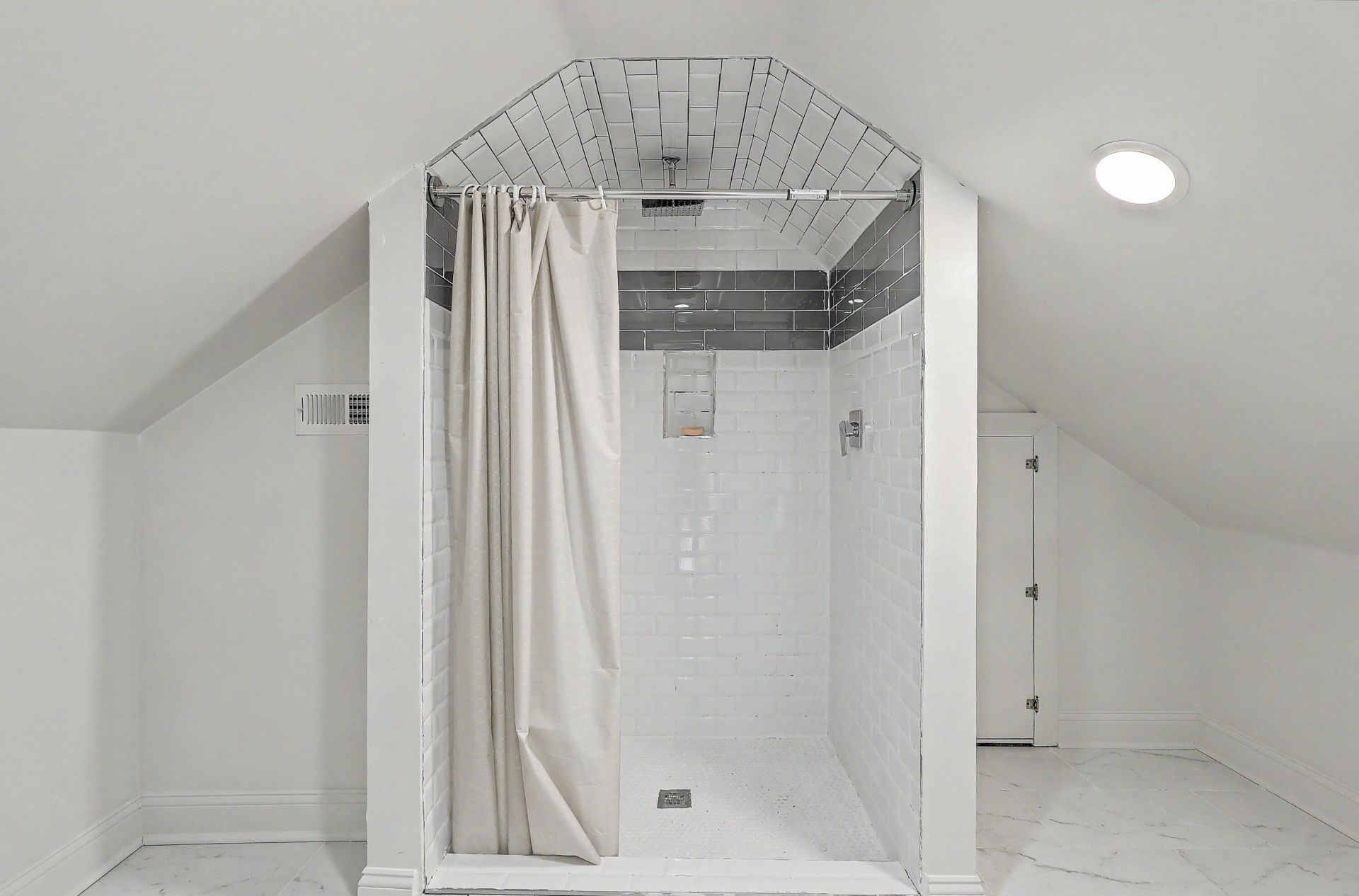 272 Coming Street Photo 34