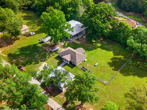 23 Buddy Road, Picayune, MS 39466