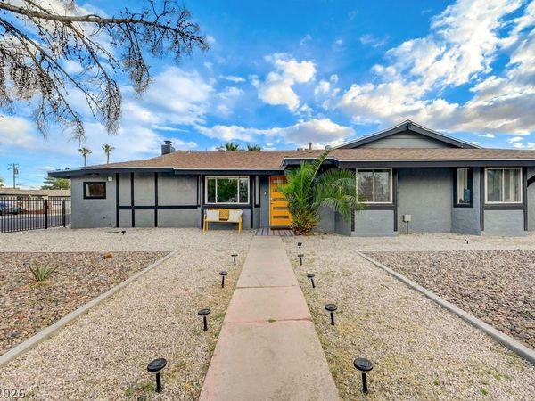 808 E Saint Louis Avenue, Las Vegas, NV 89104