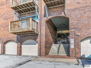 101 N 69 Street, Unit 15, Omaha, NE 68132