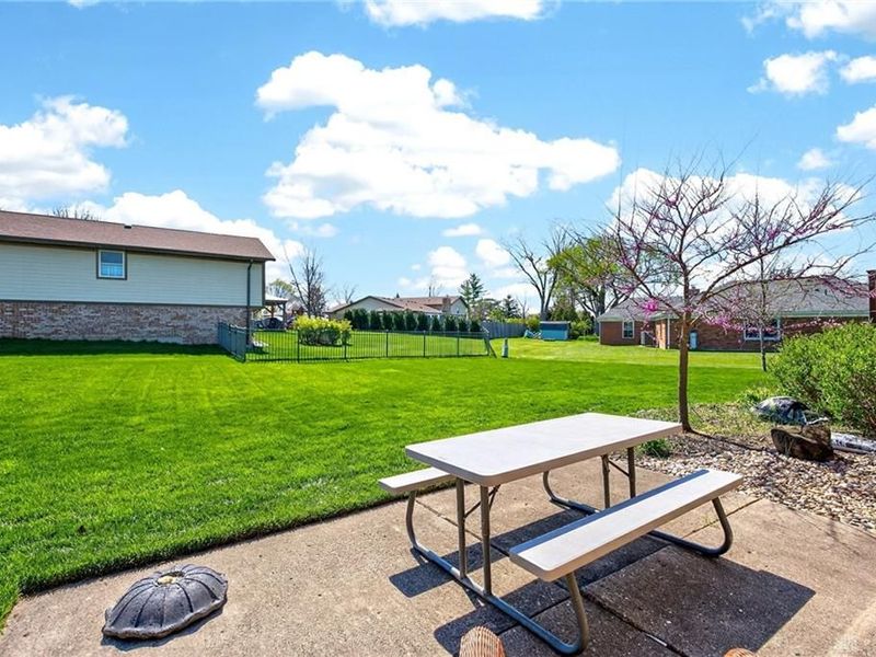 3665 Meadowcourt Drive, Beavercreek, OH 45431 Photo 46