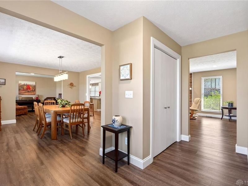 3665 Meadowcourt Drive, Beavercreek, OH 45431 Photo 6