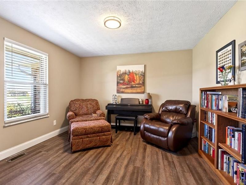 3665 Meadowcourt Drive, Beavercreek, OH 45431 Photo 9