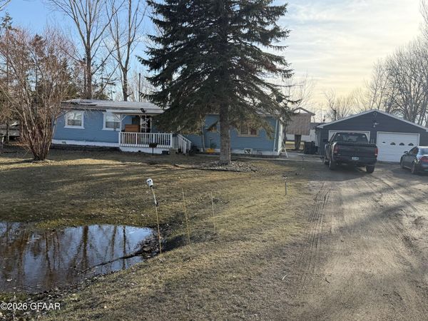 8301 52ND Street , Grand Forks, ND 58203