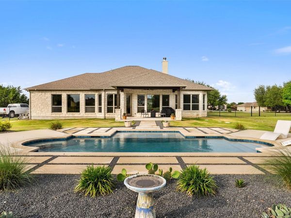 108 Buffalo Speedway , Liberty Hill, TX 78642