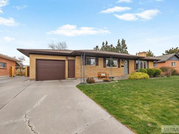 1992 Azalea Drive, IDAHO FALLS, ID 83404