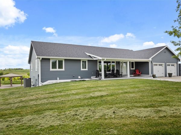 3001 Truro Road, Truro, IA 50257