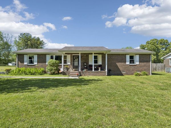 302 Highland Dr, Tullahoma, TN 37388