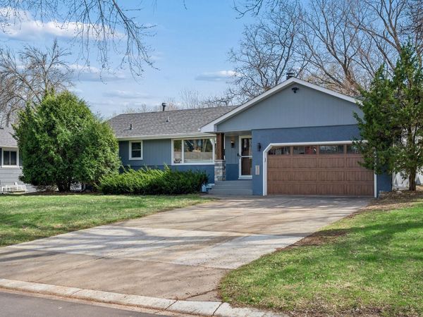 8209 38th Avenue N, New Hope, MN 55427