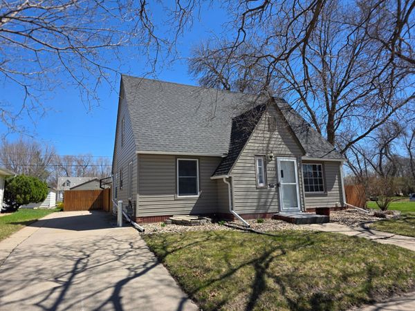 617 S Hiawatha Avenue, Pipestone, MN 56164