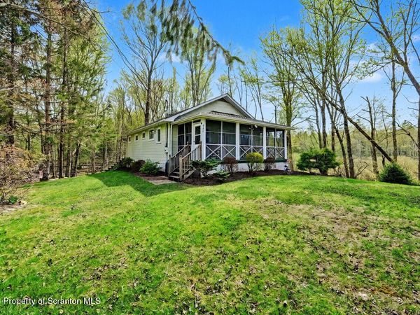 147 3rd Street, Gouldsboro, PA 18424