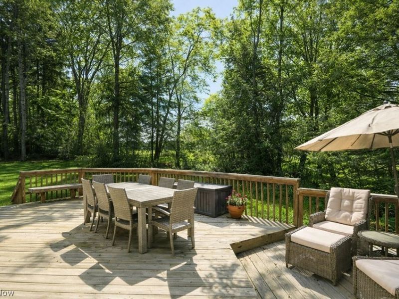 483 Beaverbrook Drive, Bath, OH 44333 Photo 12