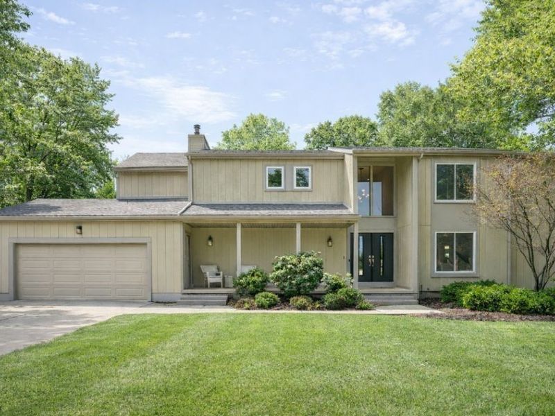 483 Beaverbrook Drive, Bath, OH 44333 Photo 2