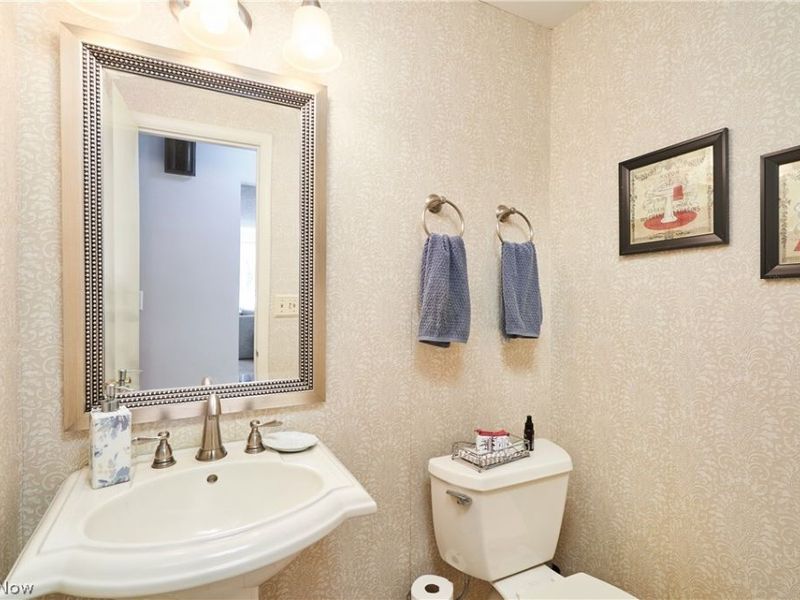 483 Beaverbrook Drive, Bath, OH 44333 Photo 20