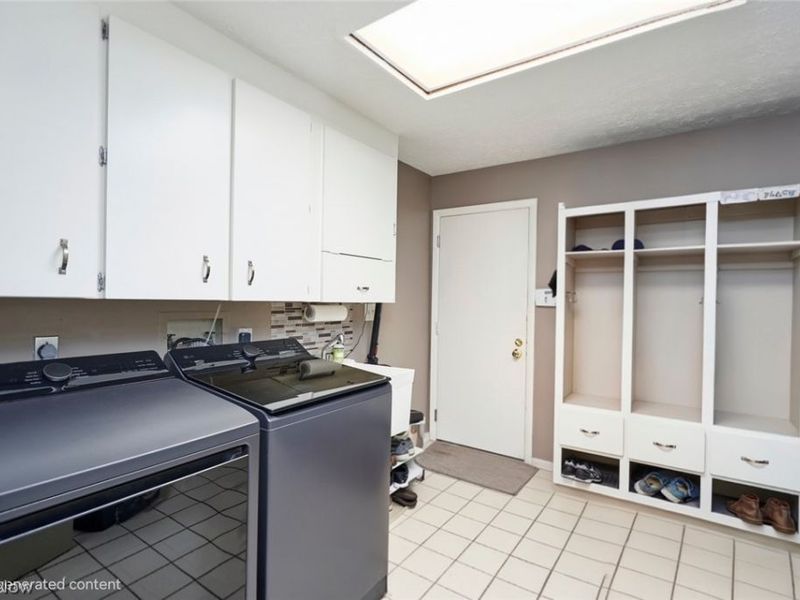 483 Beaverbrook Drive, Bath, OH 44333 Photo 21