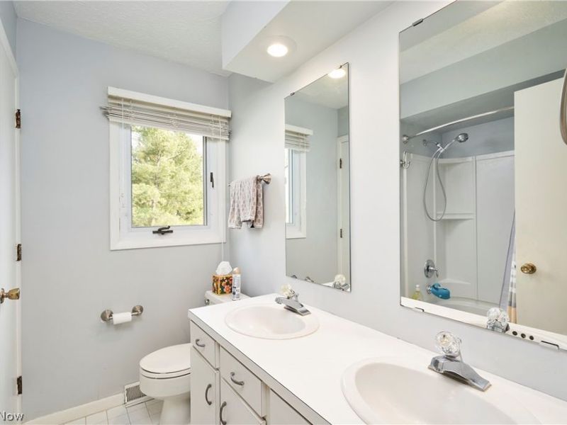 483 Beaverbrook Drive, Bath, OH 44333 Photo 30