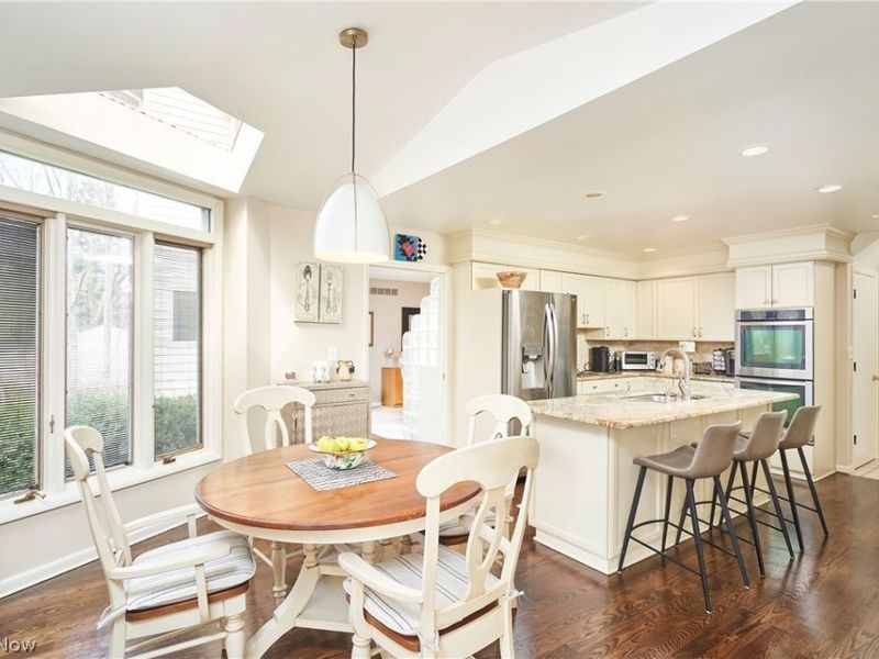 483 Beaverbrook Drive, Bath, OH 44333 Photo 9