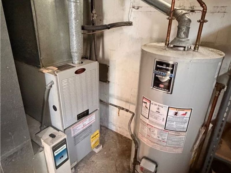 864 Lindsay Avenue, Akron, OH 44306 Photo 10