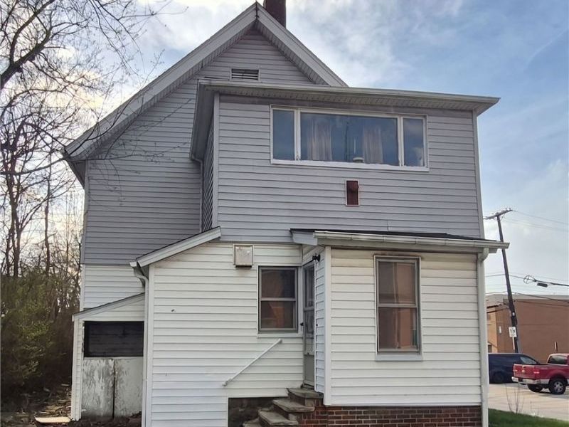 2023 Warren Road, Lakewood, OH 44107 Photo 4