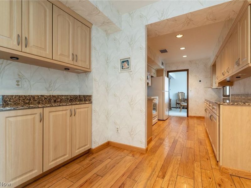 2202 Acacia Park Drive, Unit 2615, Lyndhurst, OH 44124 Photo 14